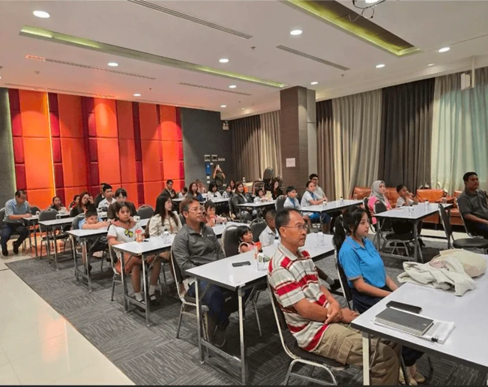 เดินหน้าสู่ปีที่ 9! มูลนิธิประทีป-อัจฉรา ตั้งมติธรรม ส่งต่อโอกาสทางการศึกษา มอบทุนบุตรพนักงานเรียนดี 281 ทุน ครอบคลุมทั่วประเทศ