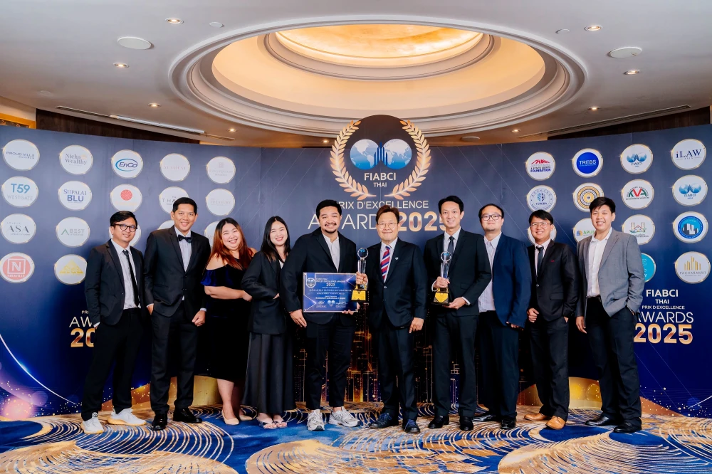รางวัลเกียรติคุณ “องค์กรคุณูปการต่อวงการอสังหาฯ ไทย” ควบรางวัลอสังหาฯ ดีเด่นระดับโลก 6 ปีซ้อนจาก “ศุภาลัย บลู สาทร–ราชพฤกษ์”