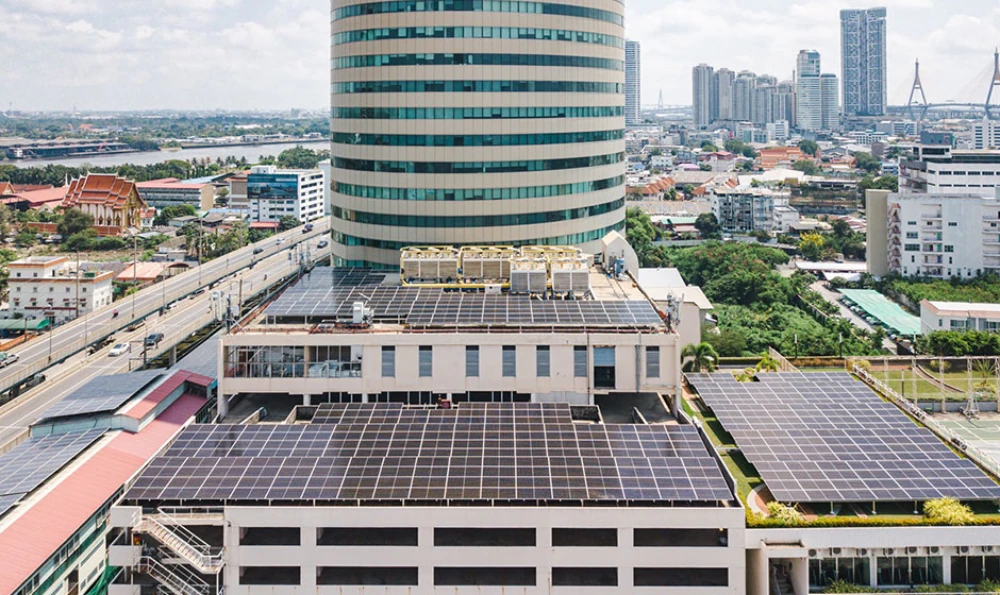 Implemented a project to install solar panels on the rooftop and parking building of Supalai Grand Tower