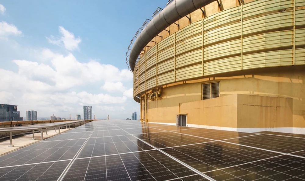 Implemented a project to install solar panels on the rooftop and parking building of Supalai Grand Tower