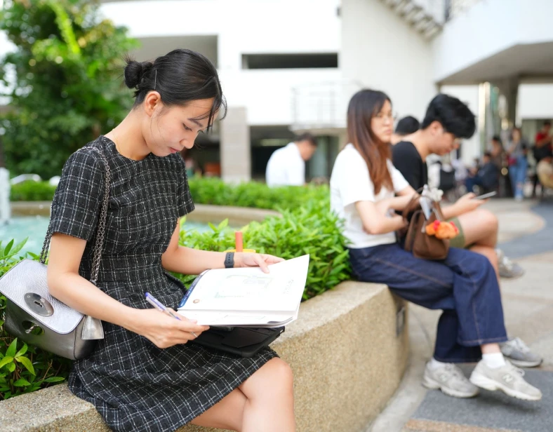 Transparent Communication and Engagement